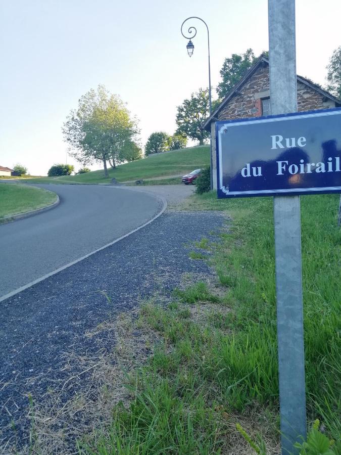 Le Miraillet, Gite Saint-Illide Exteriér fotografie